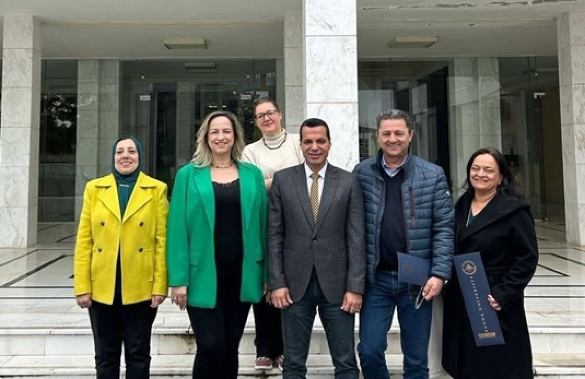 لتعزيز الشراكة البحثية والأكاديمية: وفد جامعة بنها يزور جامعة ثيساليا باليونان